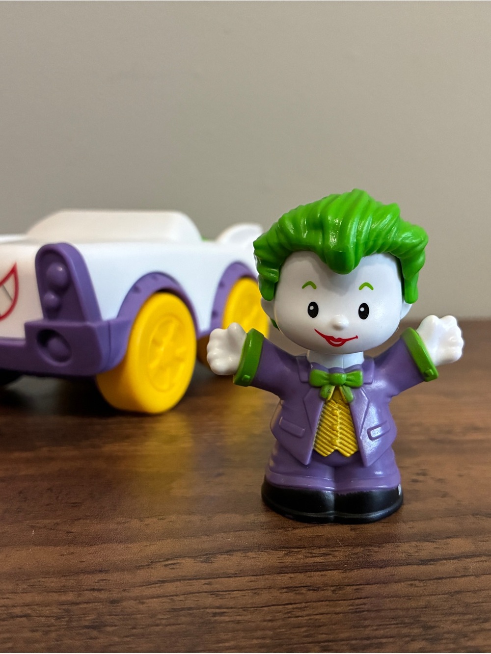 Little People DC Super Friends Joker Figure & Jokermobile Car